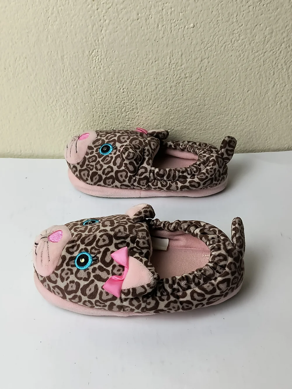 Robeez adorable leopard